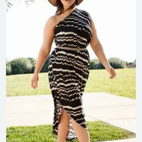 City Chic Dresses & Skirts - City Chic one Shoulder dress